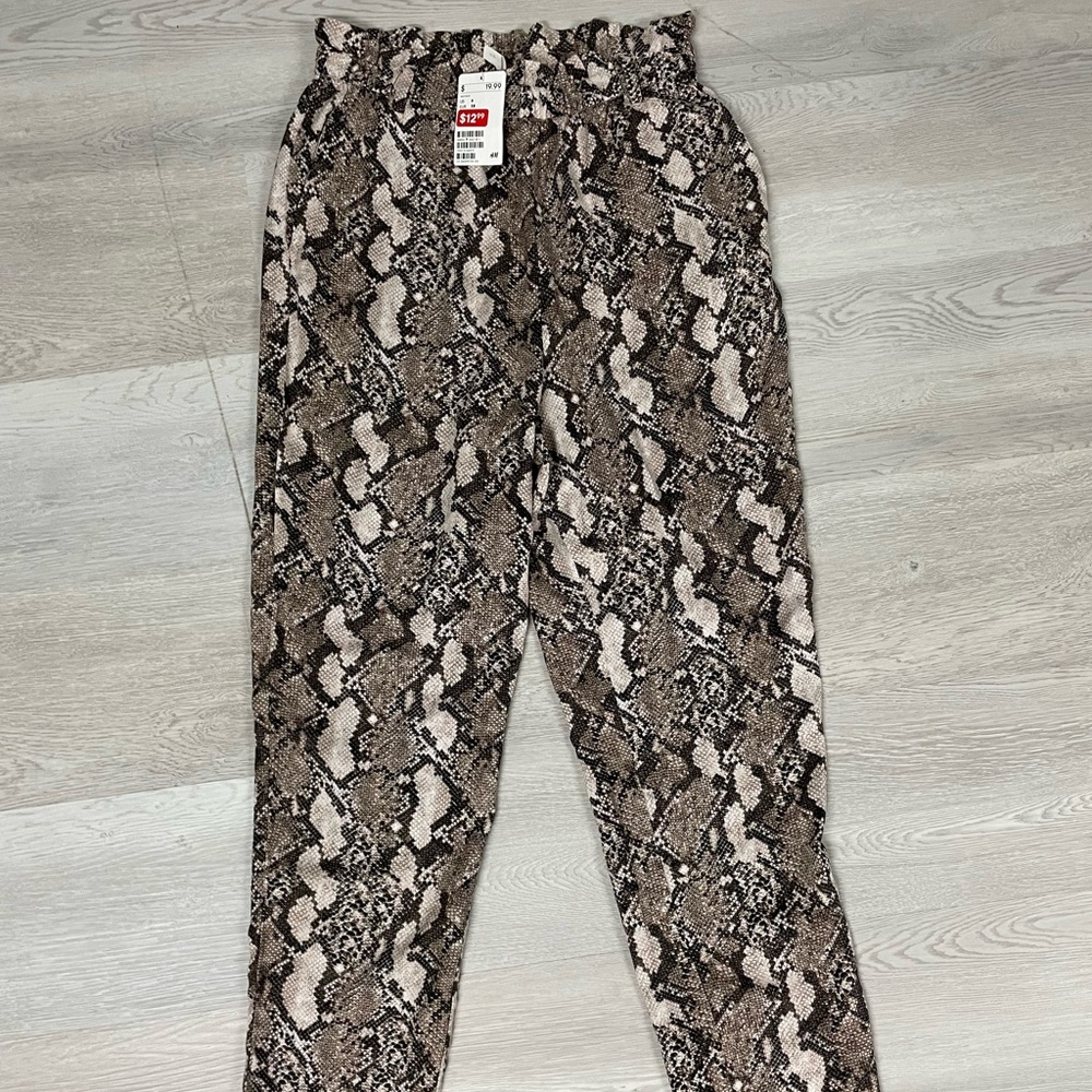 H&M snakeskin print high waisted lightweight pant